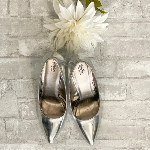 SOLD | Mossimo Elegant Metallic Heels EUC - Picture 7 of 12